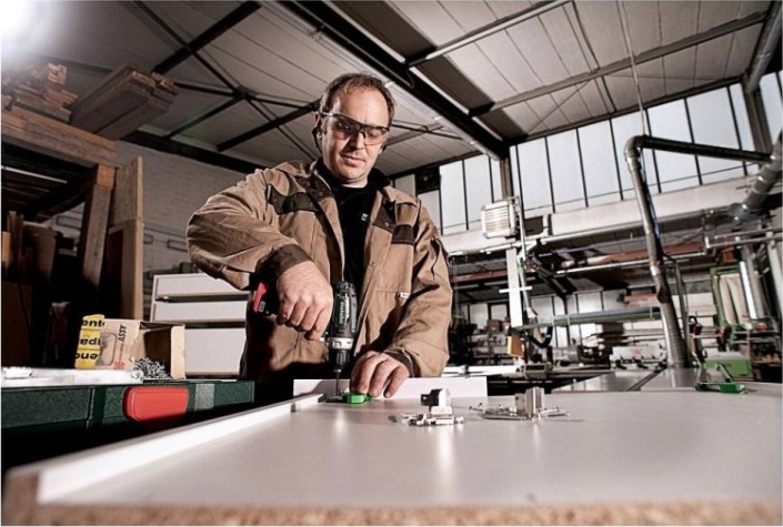 Дрель-шуруповерт METABO PowerMaxx BS Basic 2х2,0 Ач, кейс [600080500] Зарядное устройство LC 40