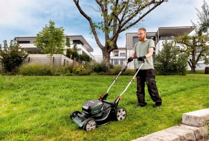 Газонокосилка аккумуляторная METABO RM 36-18 LTX BL 46 [601606650]