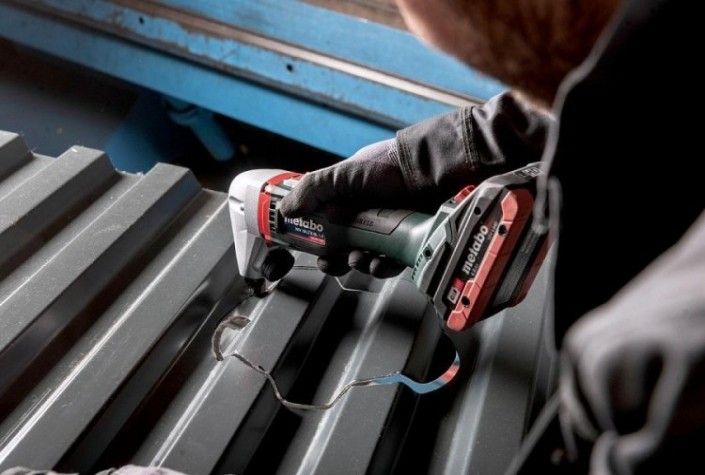 Ножницы аккумуляторные METABO NIV 18 LTX BL 1.6 высечные без АКБ и ЗУ [601614850]
