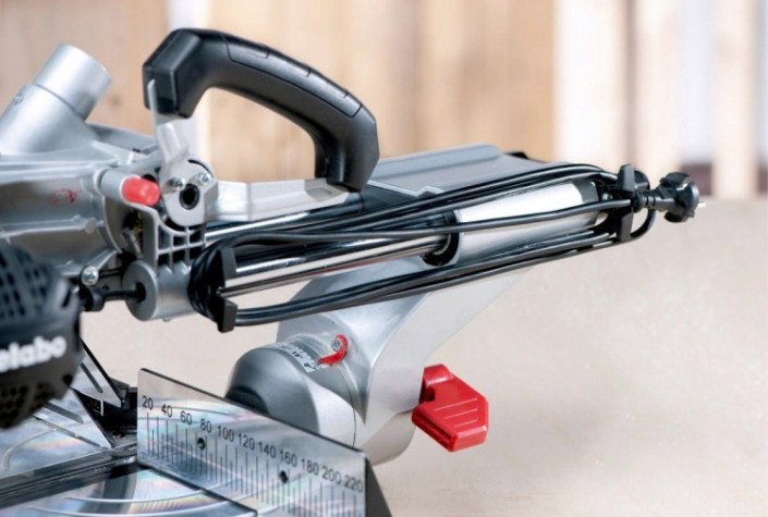 Пила торцовочная сетевая METABO KGS 216 M [690827000] дополнительный пильный диск