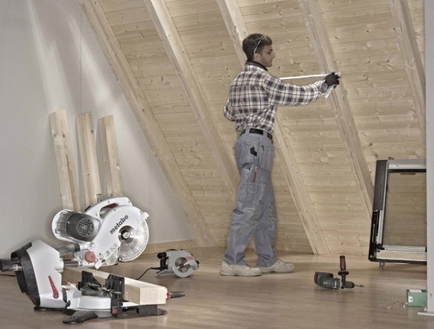 Пила торцовочная сетевая METABO KGS 254 I Plus [0102540200]