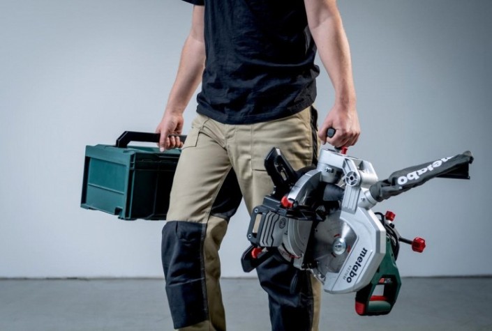 Пила торцовочная сетевая METABO KS 216 M [610216000]