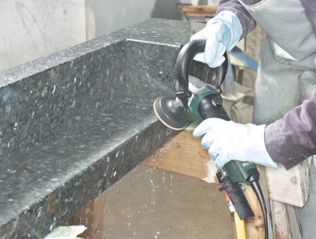 Полировальная машинка METABO PWE 11-100 [602050000]