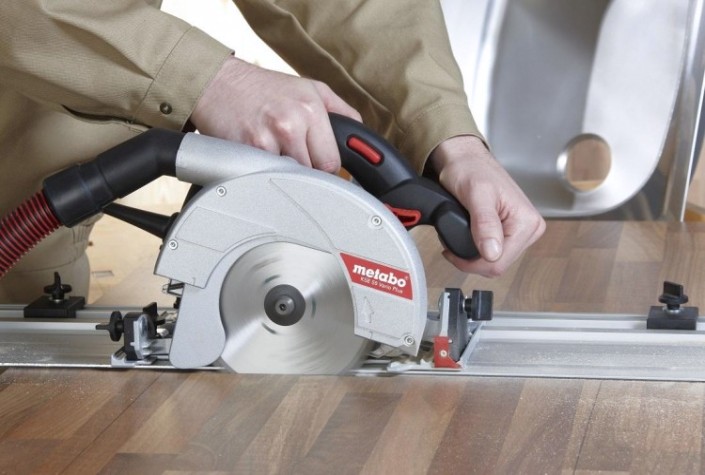 Сетевая дисковая пила METABO КSE 55 Vario PLUS [601204000]